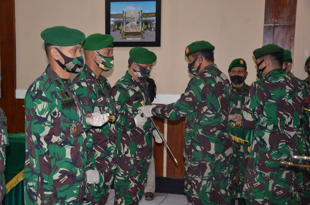 Danrem 073/MKT Pimpin Sertijab Para Dandim dan Danyonif 410/Alugoro